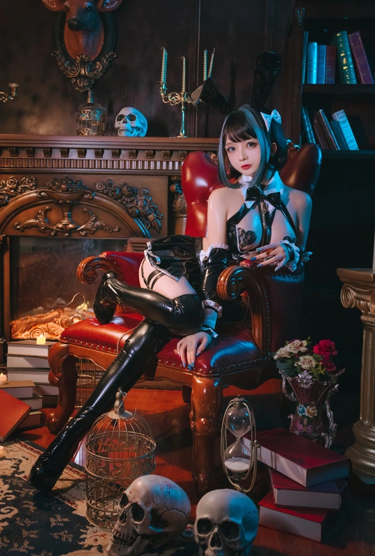 万圣恶魔皮衣 - 日奈娇